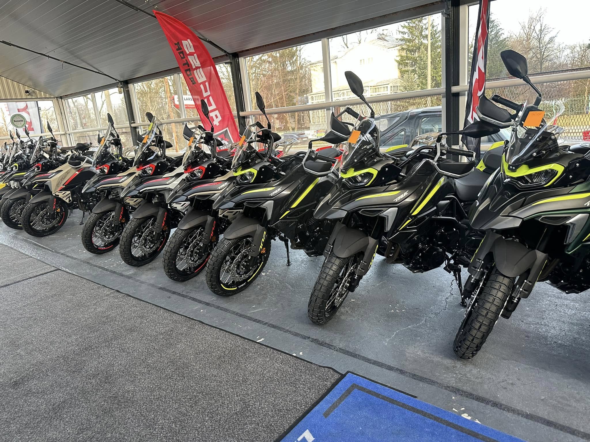 Motoszklarnia Motorradhändler Warschau